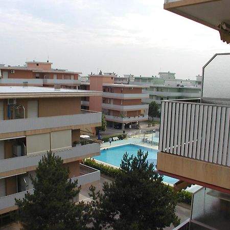 Appartamenti Valbella Con Piscina Bibione Exterior photo